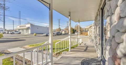 2 Newcombe Avenue, Yerington, NV 89447 Photo