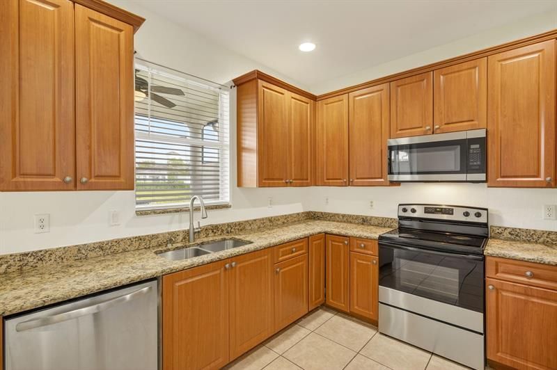 7029 Ambrosia Lane, Unit 606, Naples, FL 34119 Photo