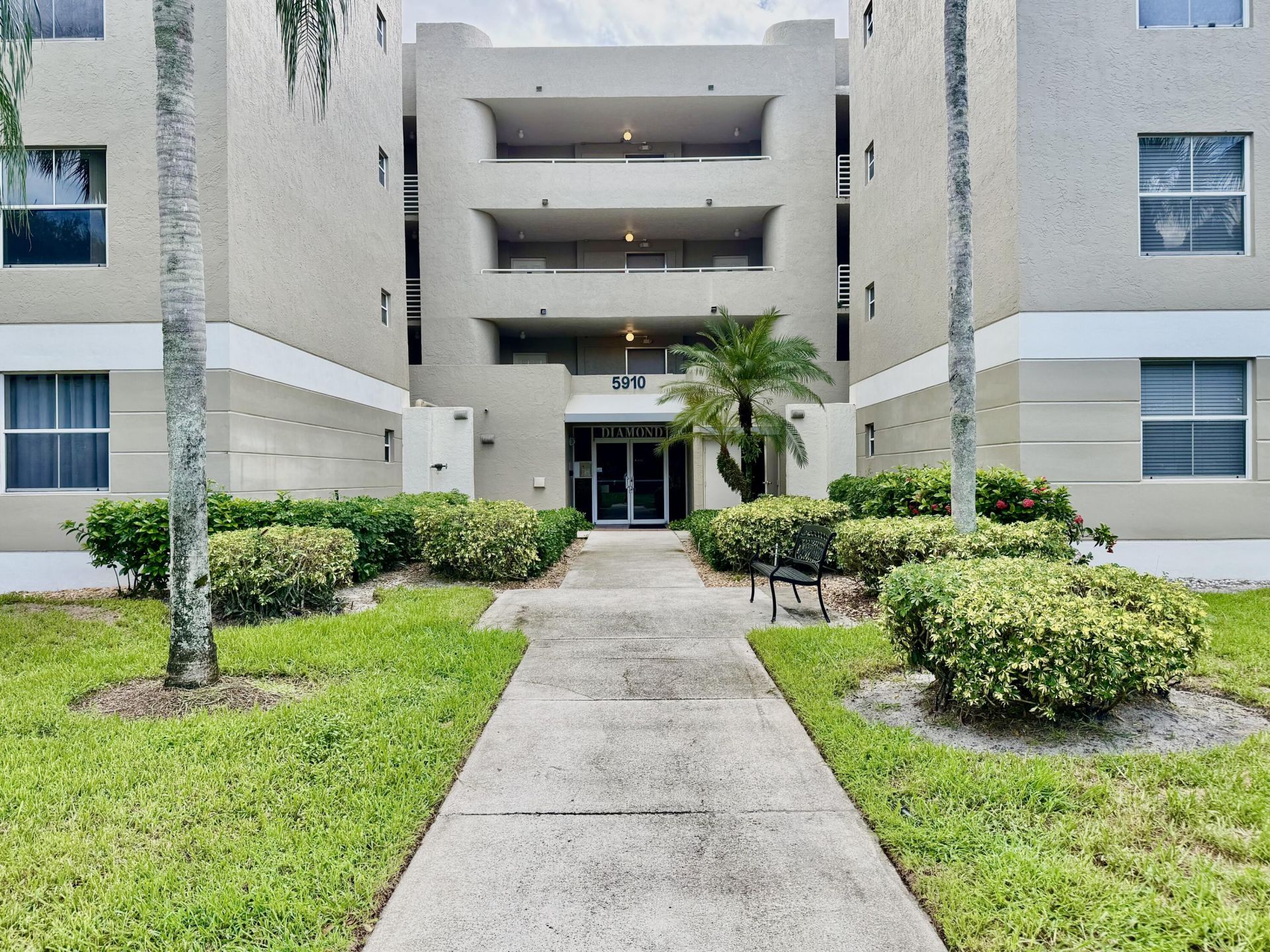 5910 Morningstar Circle, Unit 306, Delray Beach, FL 33484 Photo