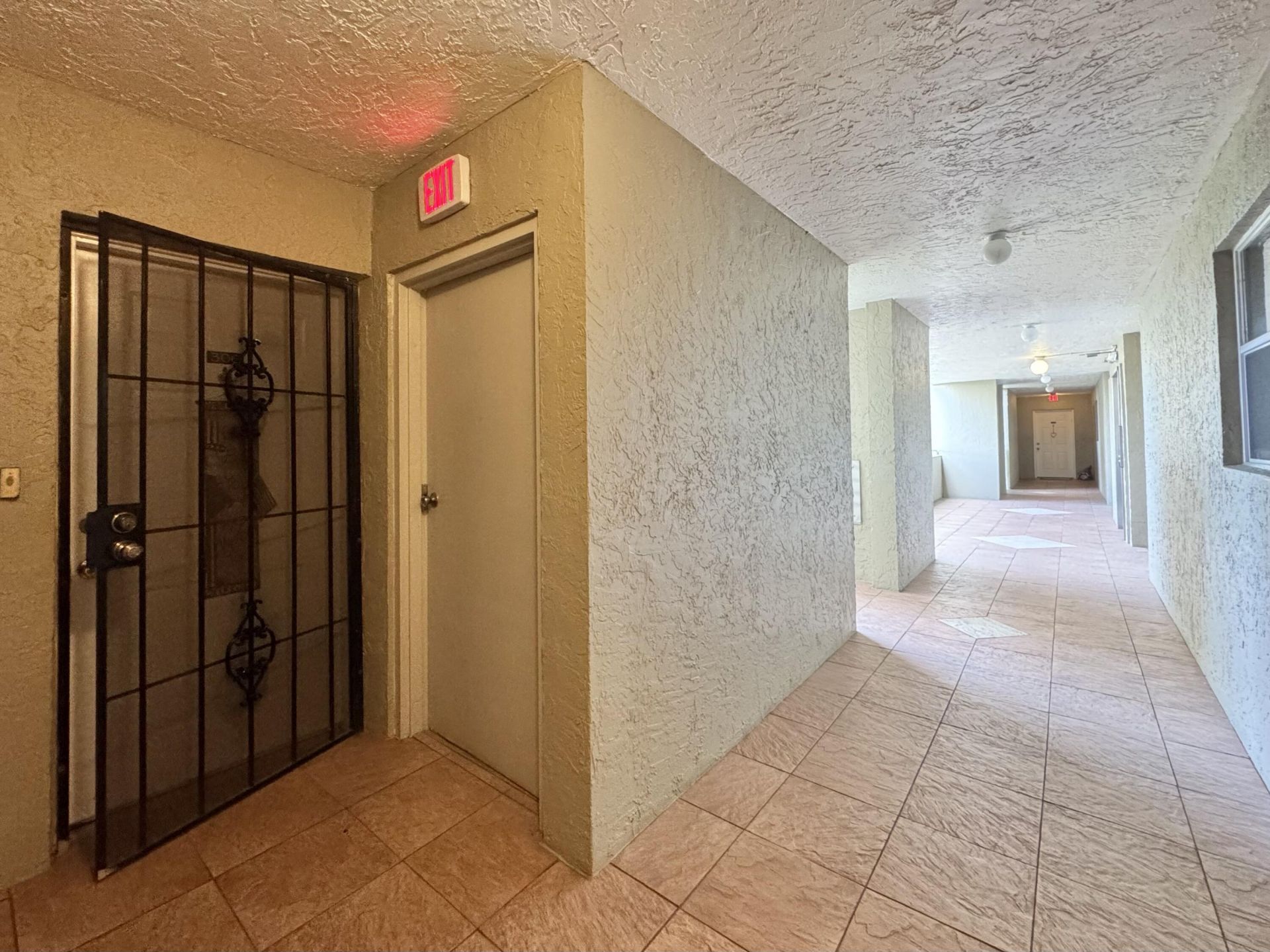 5910 Morningstar Circle, Unit 306, Delray Beach, FL 33484 Photo