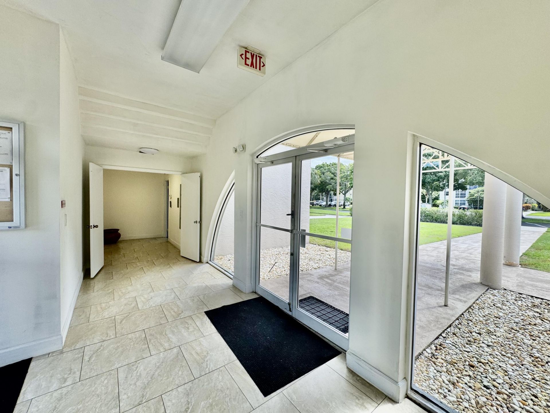 5910 Morningstar Circle, Unit 306, Delray Beach, FL 33484 Photo
