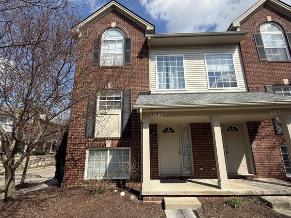 3166 Promenade Circle, Ann Arbor, MI 48108
