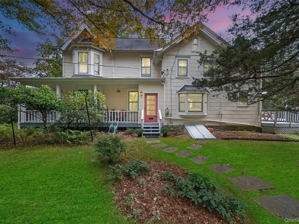 69 Smith Hill Road, Airmont, NY 10952