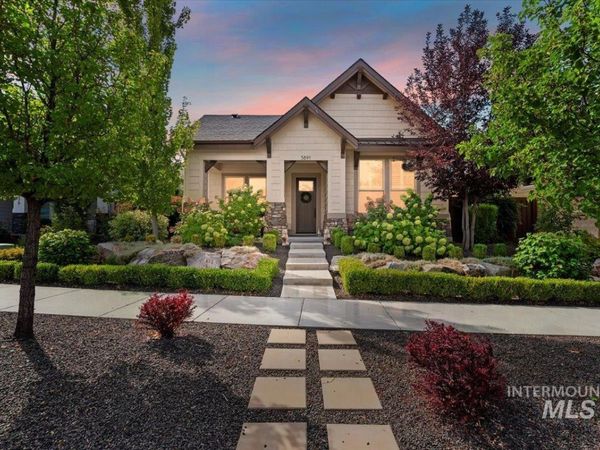 3891 W Farm View Dr, Boise, ID 83714