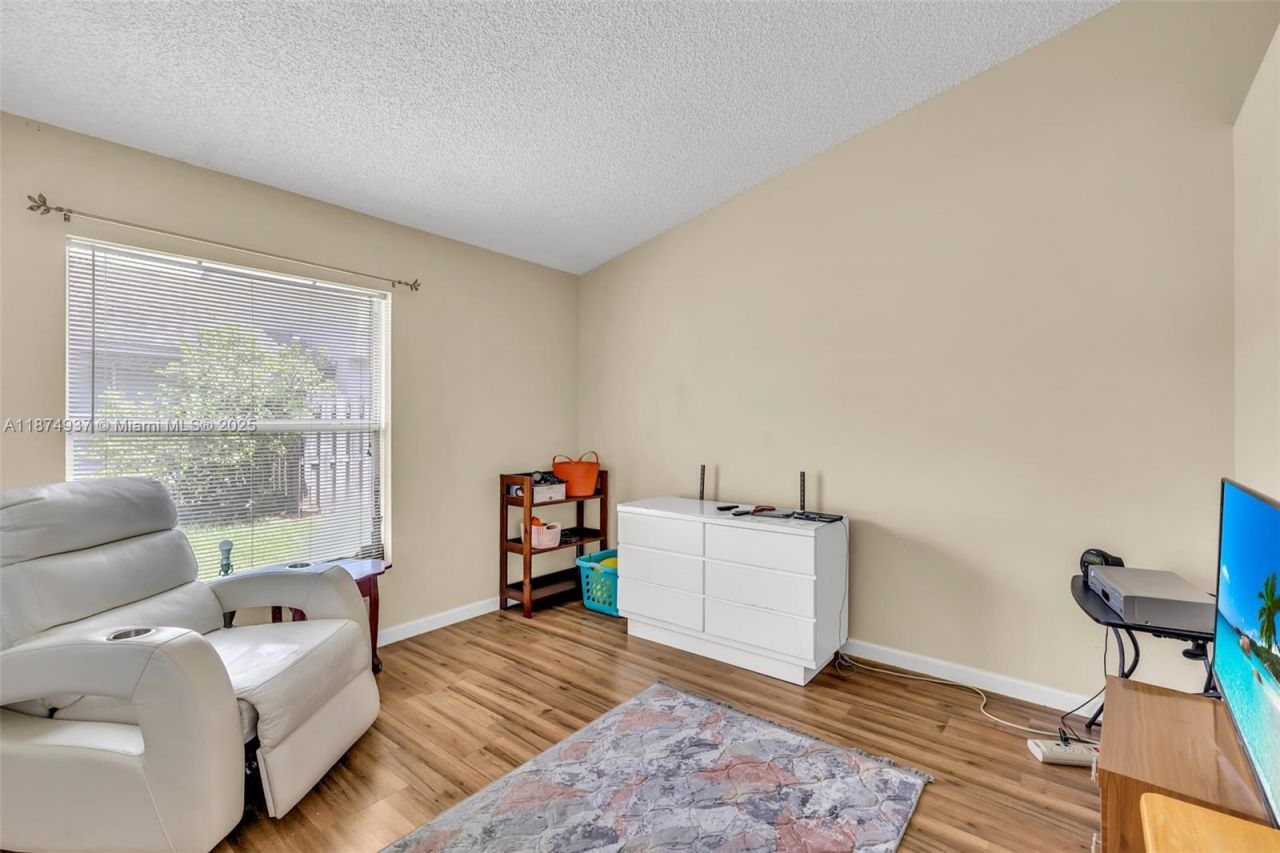 3891 NW 122nd Ter, Sunrise, FL 33323 Photo