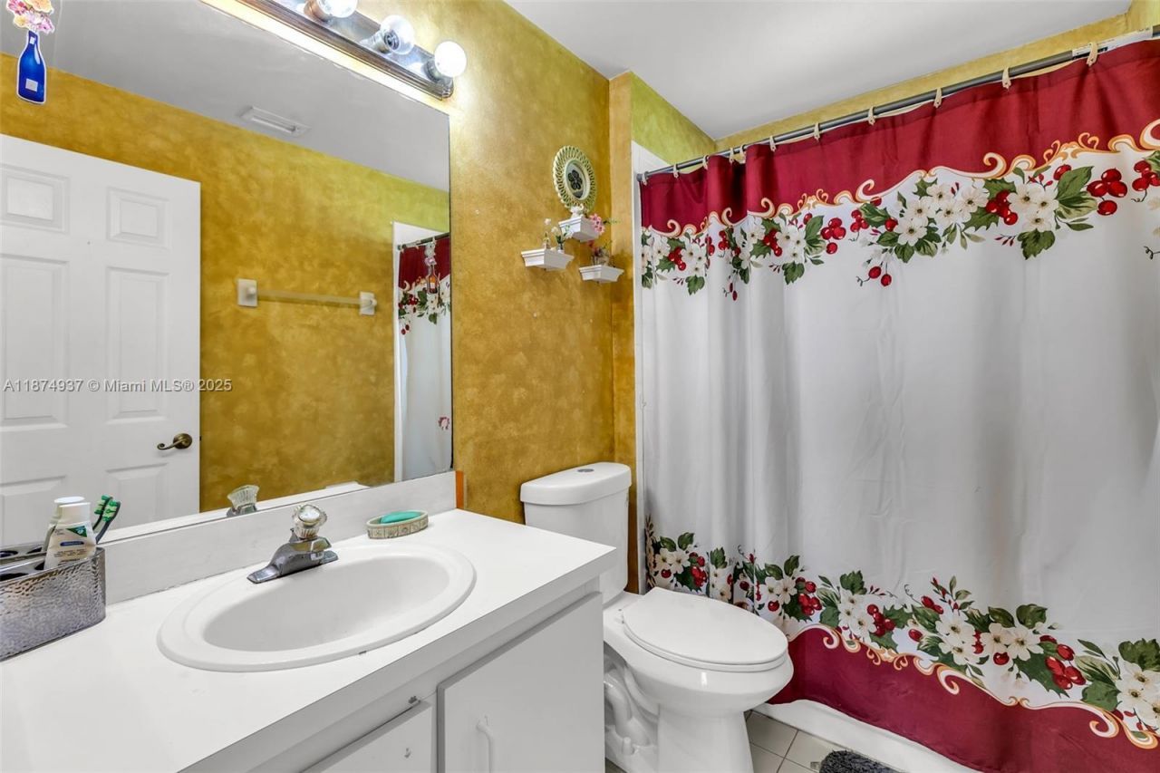 3891 NW 122nd Ter, Sunrise, FL 33323 Photo