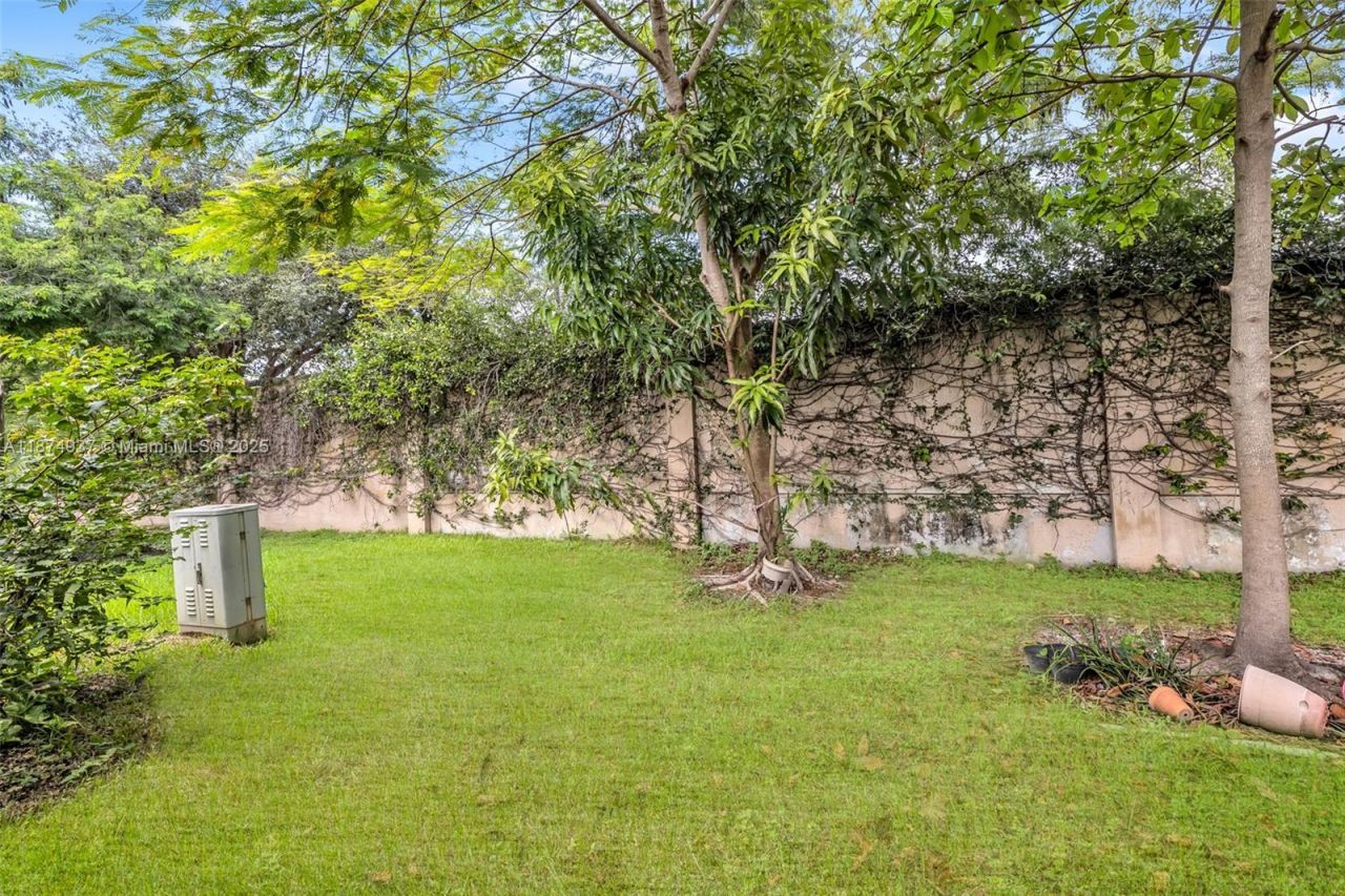 3891 NW 122nd Ter, Sunrise, FL 33323 Photo