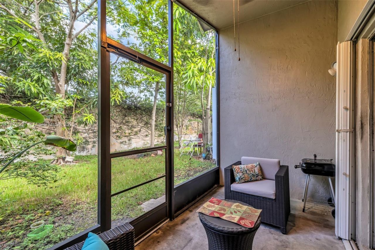 3891 NW 122nd Ter, Sunrise, FL 33323 Photo