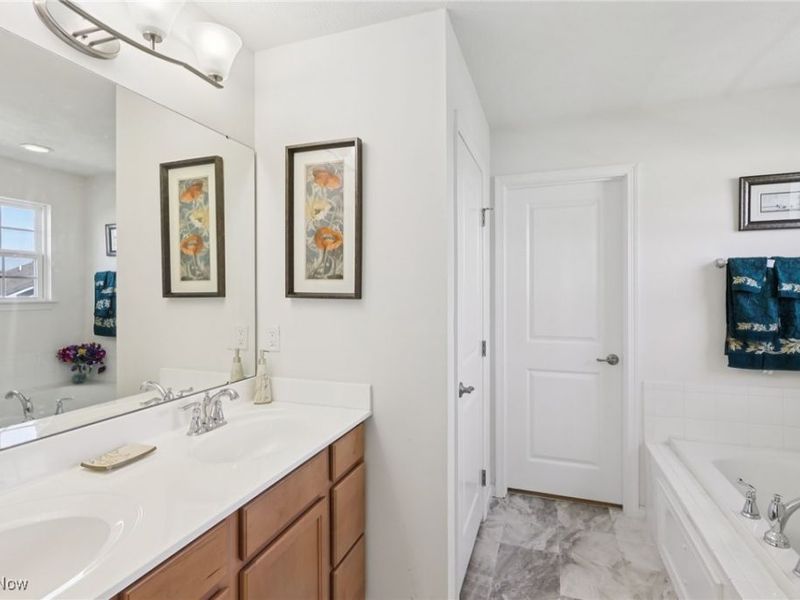 818 Hilliary Lane, Aurora, OH 44202 Photo 23