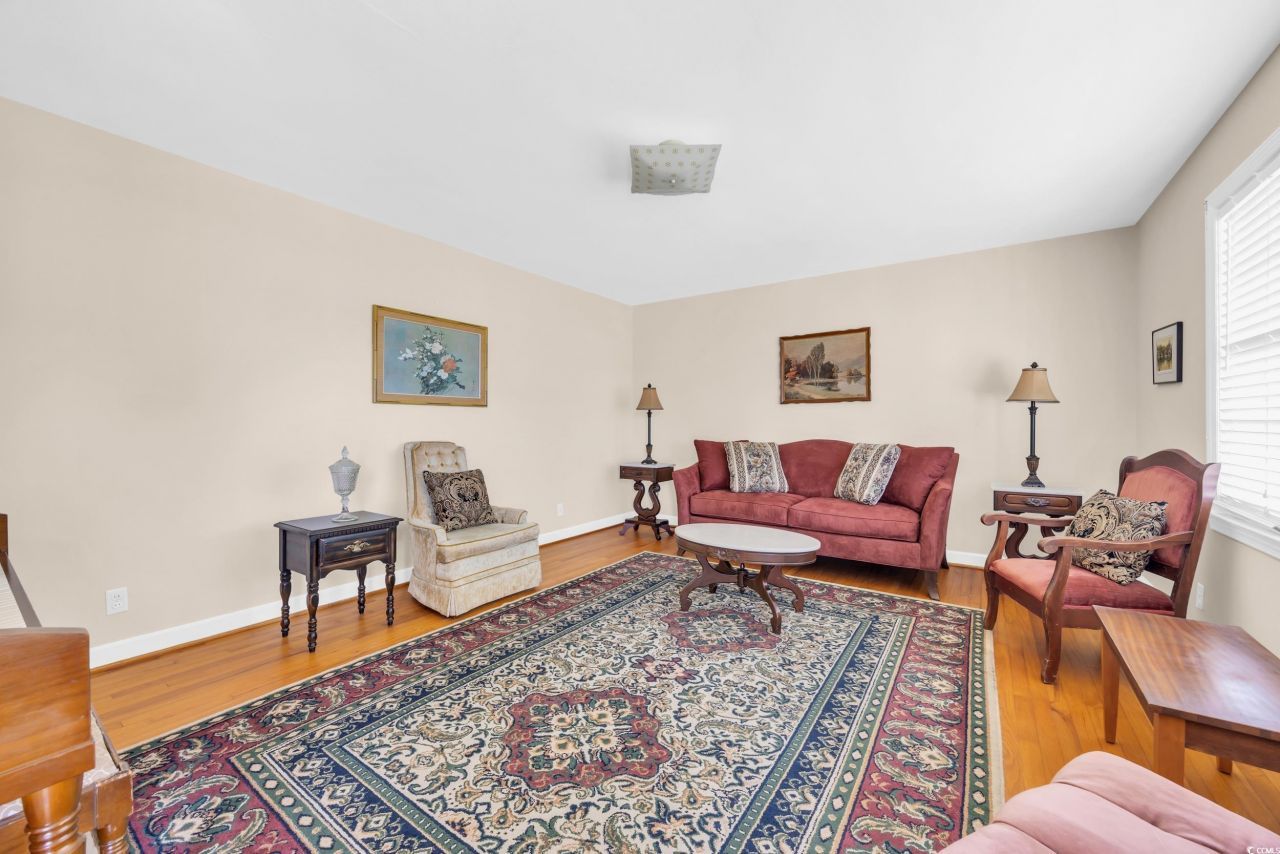 40 W Balsam St. Photo 6