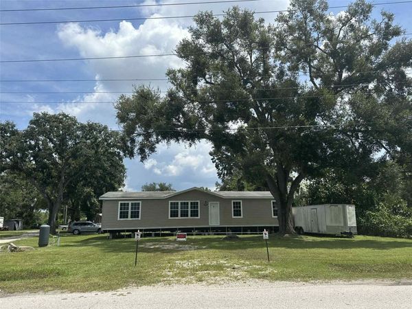 5505 MAPLE LANE, TAMPA, FL 33610