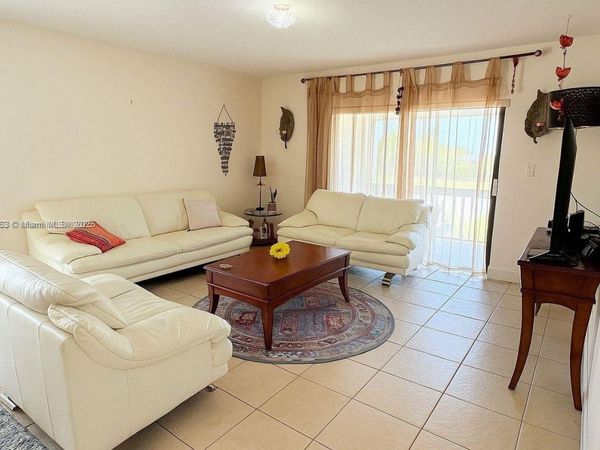 13781 SW 66th St, Unit 221B, Miami, FL 33183