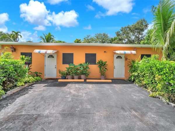 460 NE 132nd St, North Miami, FL 33161