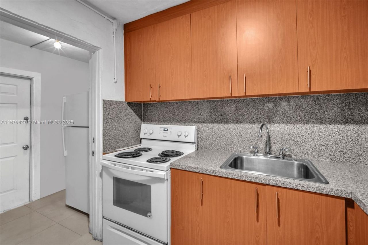 460 NE 132nd St, North Miami, FL 33161 Photo