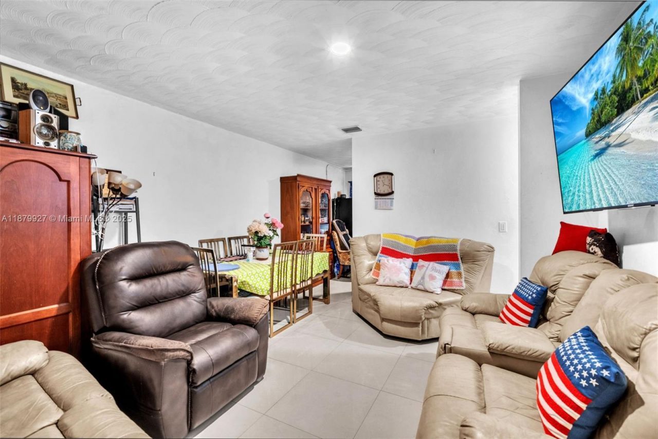 460 NE 132nd St, North Miami, FL 33161 Photo