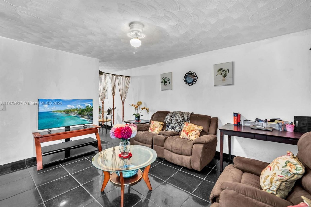 460 NE 132nd St, North Miami, FL 33161 Photo