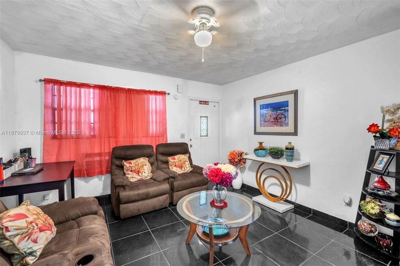 460 NE 132nd St, North Miami, FL 33161 Photo