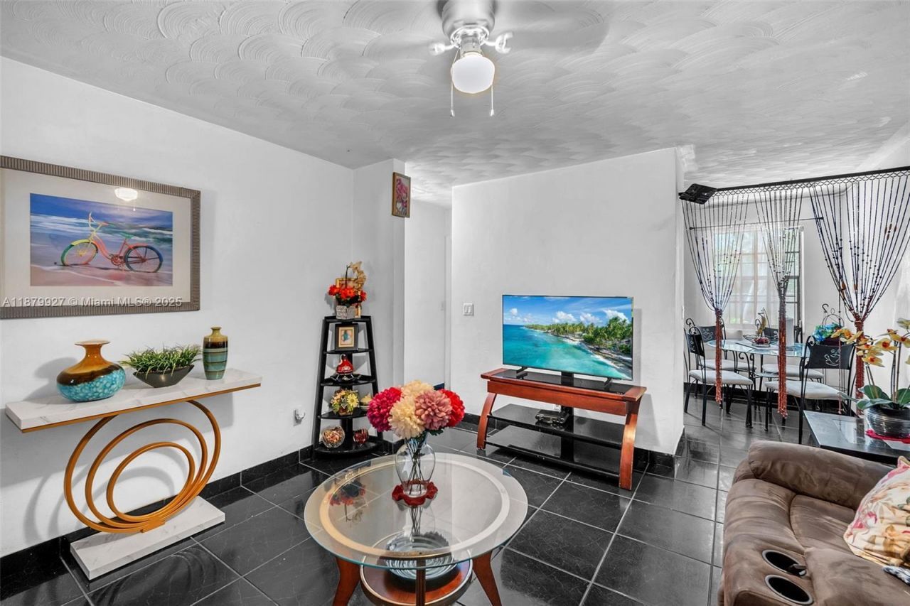 460 NE 132nd St, North Miami, FL 33161 Photo