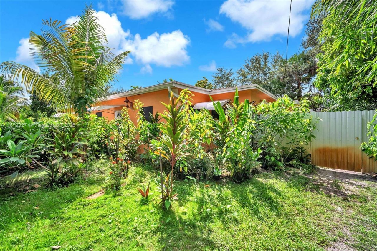 460 NE 132nd St, North Miami, FL 33161 Photo