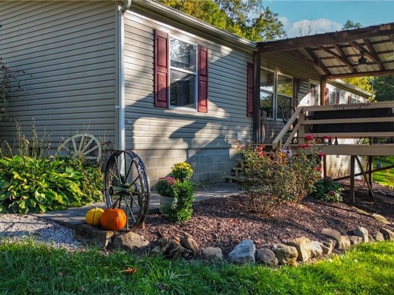 1788 Rosenbush Road, Newport, OH 45768 Photo 2