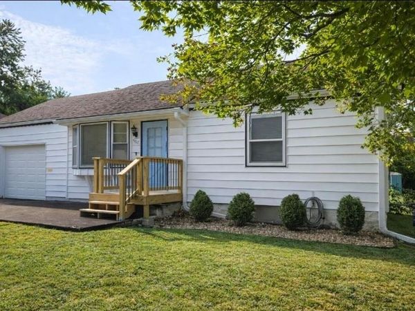 9817 E 60th Terrace, Raytown, MO 64133