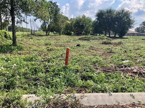 4975 MARQUE Drive, New Orleans, LA 70127