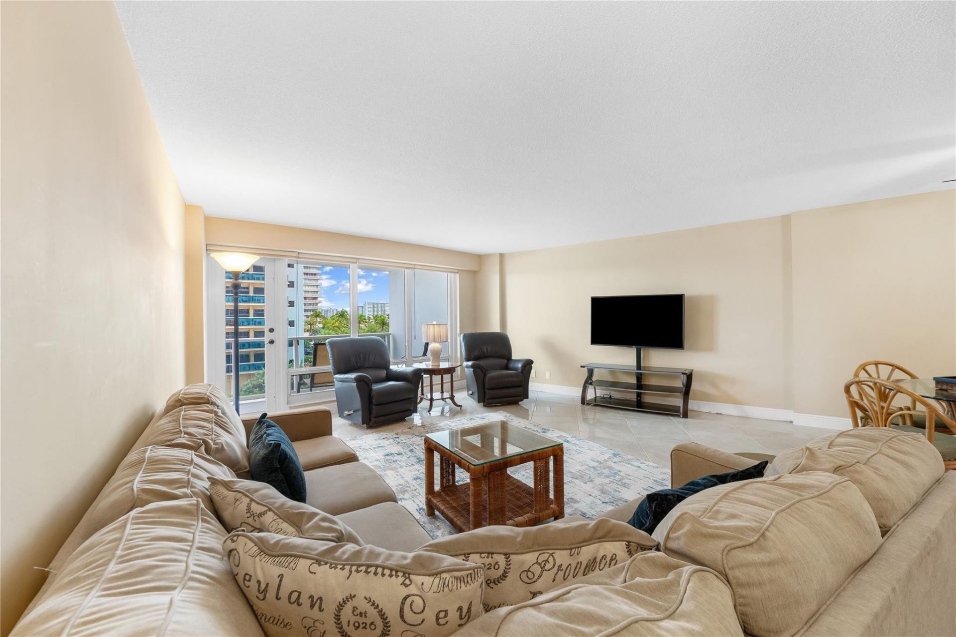 4100 Galt Ocean Drive, Unit 304, Fort Lauderdale, FL 33308 Photo