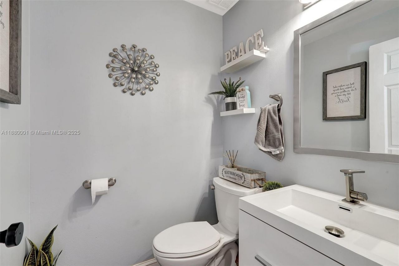 9900 NW 2nd Ct, Plantation, FL 33324 Photo