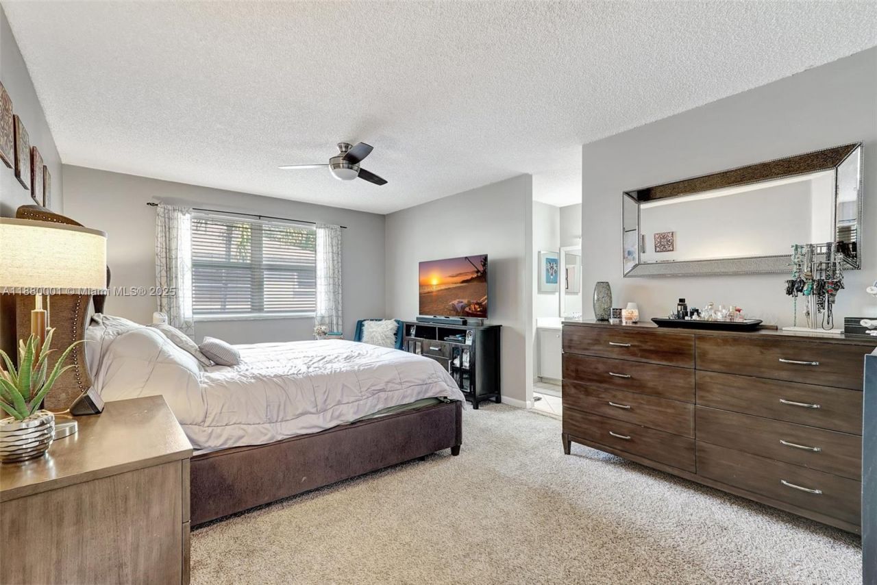 9900 NW 2nd Ct, Plantation, FL 33324 Photo