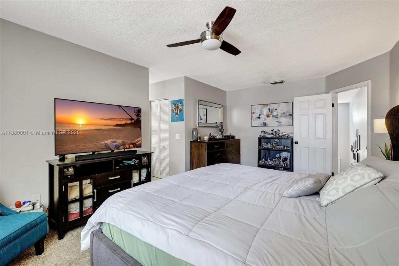 9900 NW 2nd Ct, Plantation, FL 33324 Photo