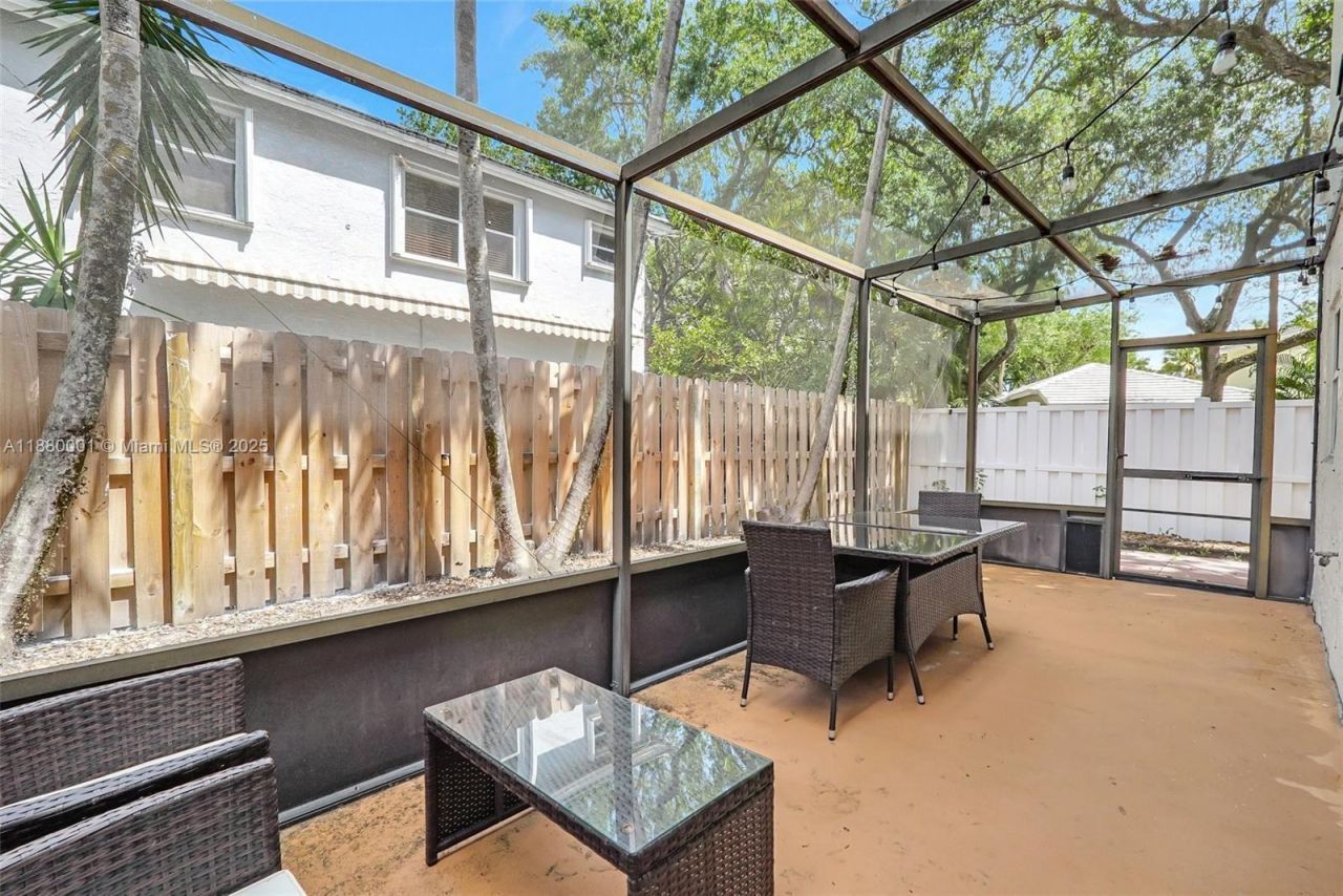 9900 NW 2nd Ct, Plantation, FL 33324 Photo