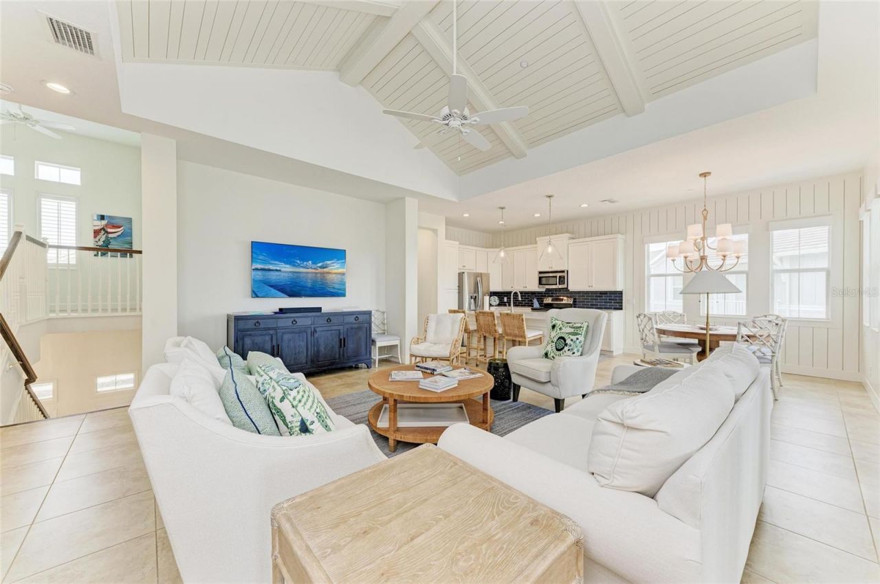 258 Sapphire Lake Drive, Unit 202, Bradenton, FL 34209 Photo