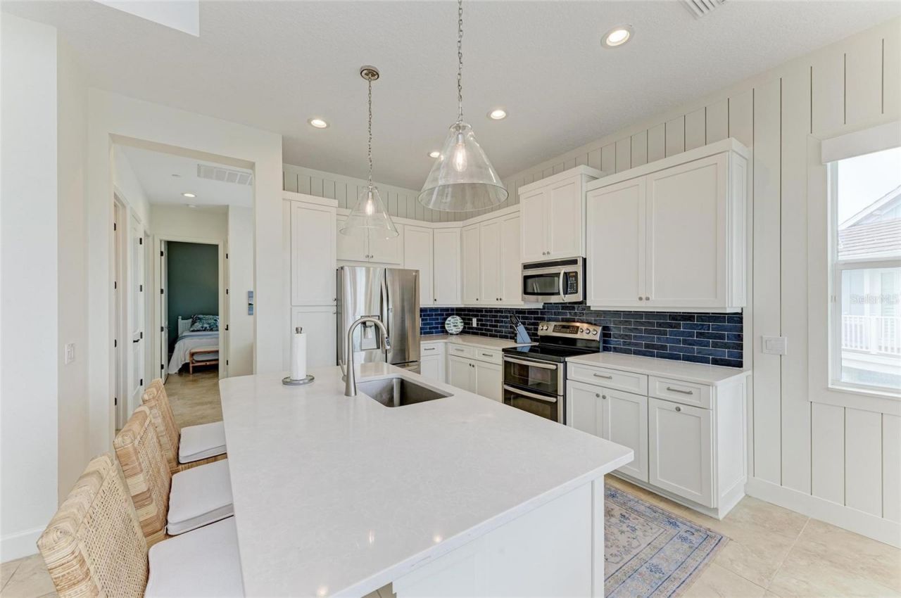 258 Sapphire Lake Drive, Unit 202, Bradenton, FL 34209 Photo