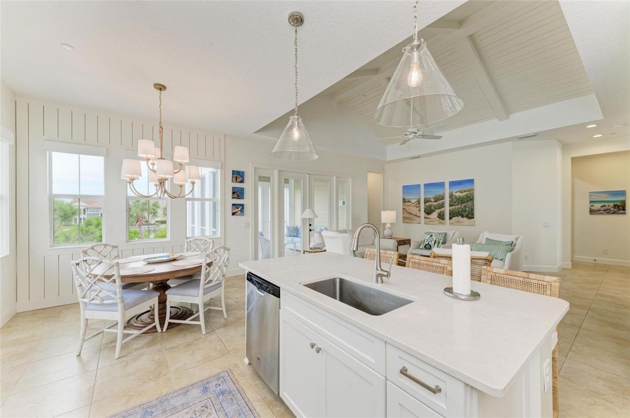 258 Sapphire Lake Drive, Unit 202, Bradenton, FL 34209 Photo