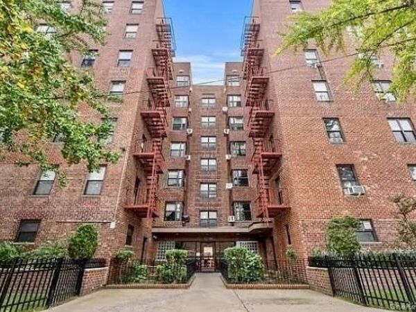 88-10 32 Av, Unit 106, East Elmhurst, NY 11369