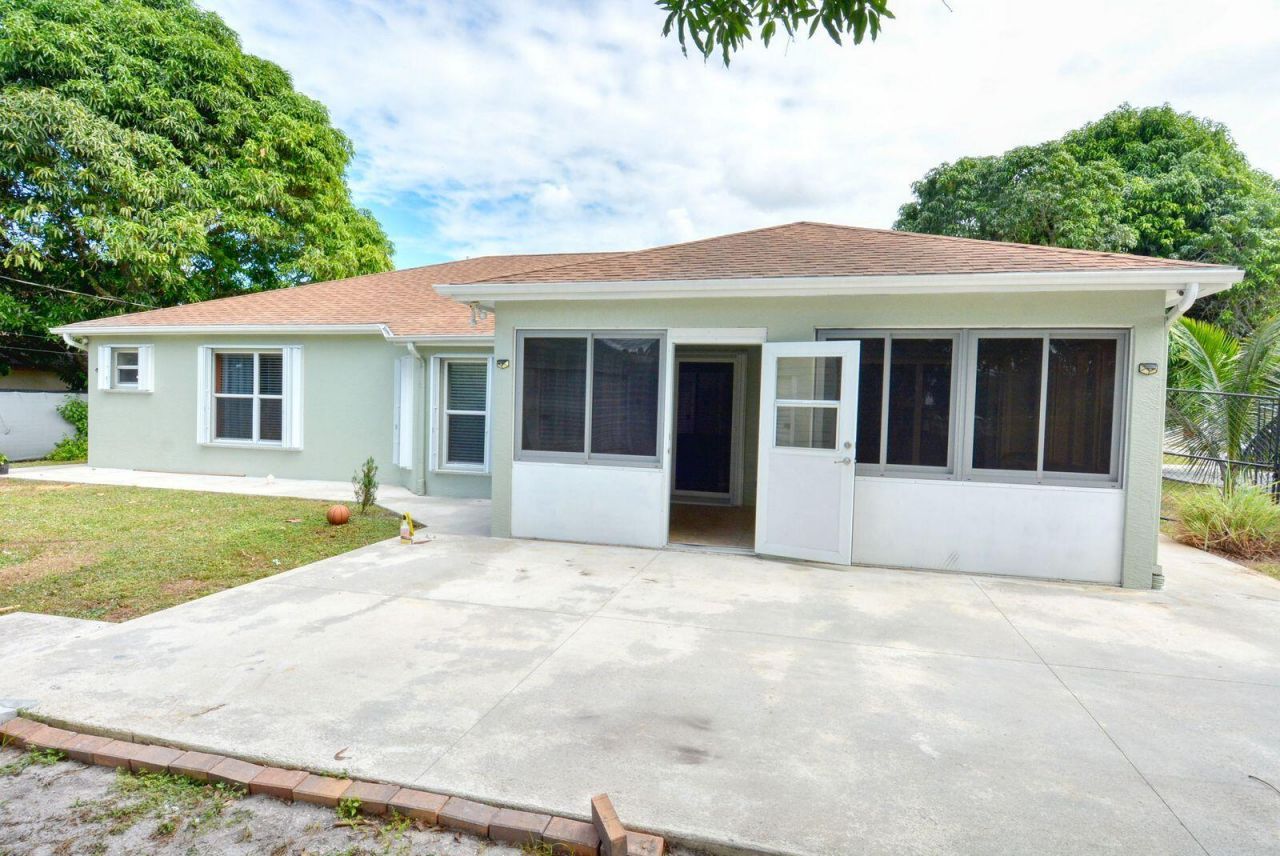 220 W Arbor Avenue, Port Saint Lucie, FL 34952 Photo