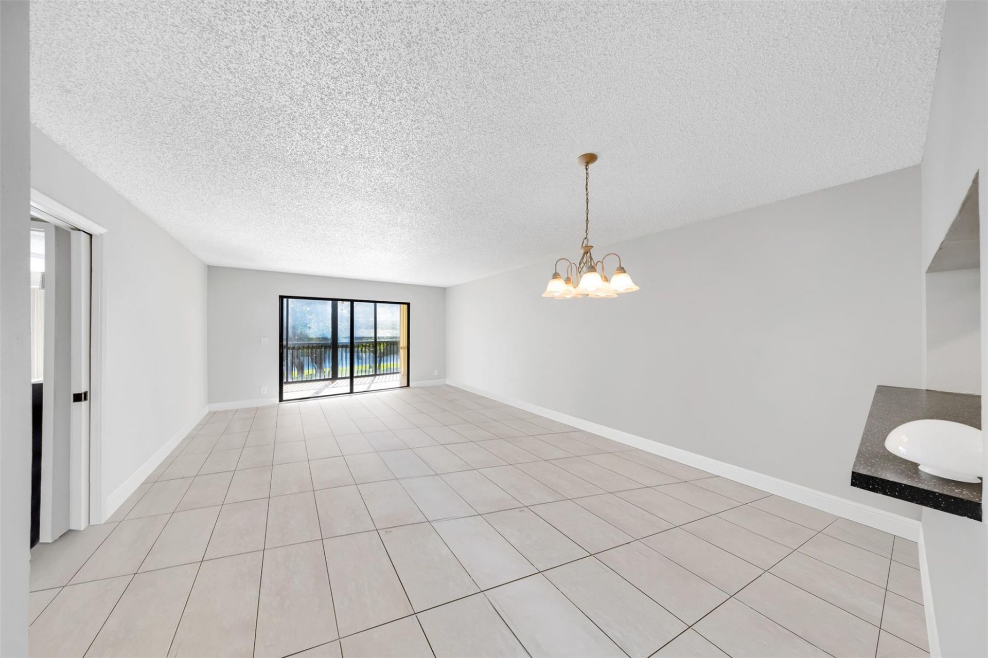 2202 S Cypress Bend Drive, Unit 207, Pompano Beach, FL 33069 Photo