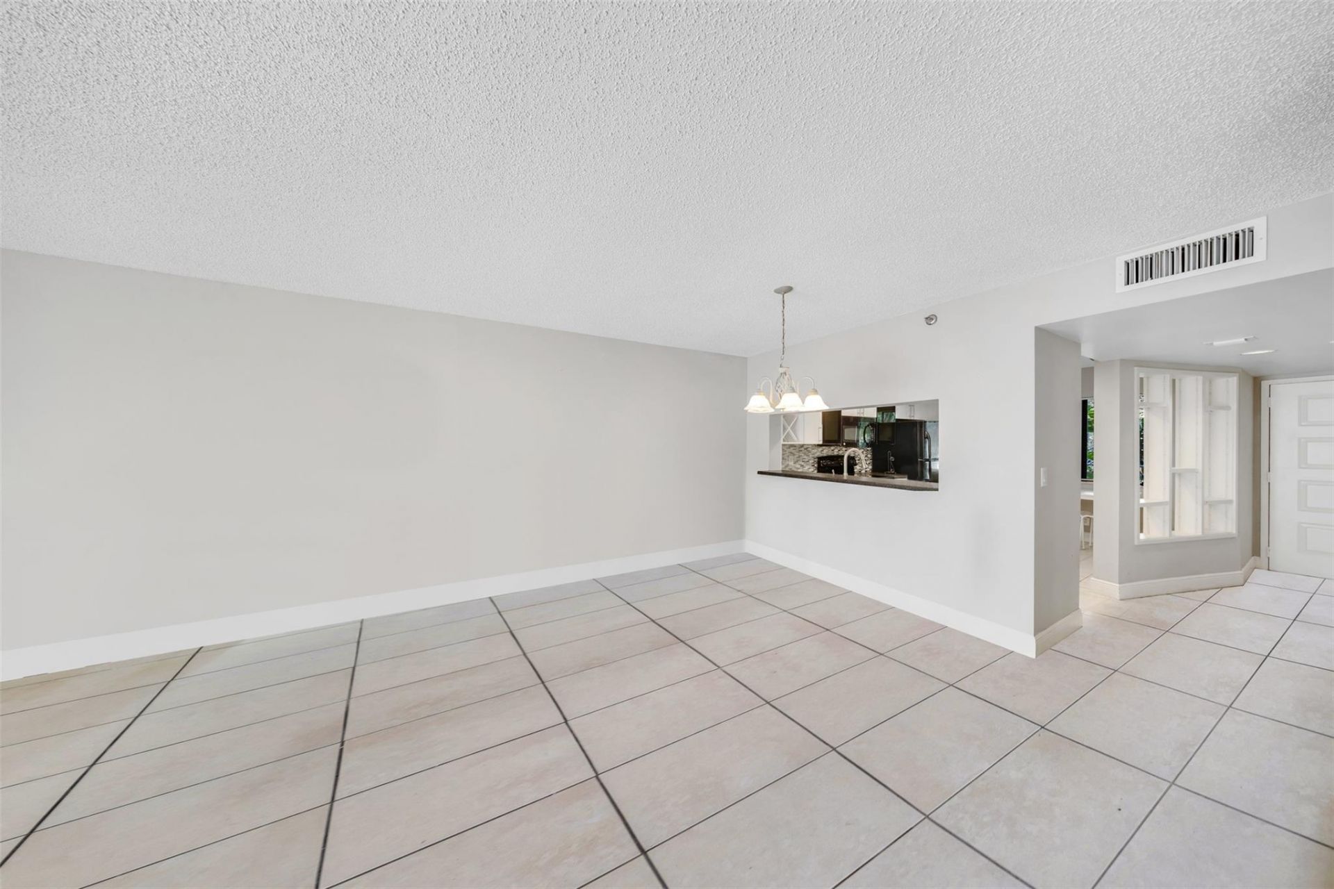 2202 S Cypress Bend Drive, Unit 207, Pompano Beach, FL 33069 Photo