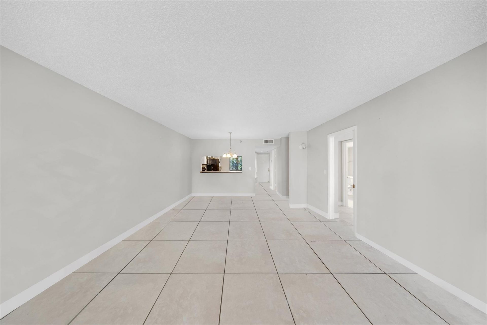 2202 S Cypress Bend Drive, Unit 207, Pompano Beach, FL 33069 Photo