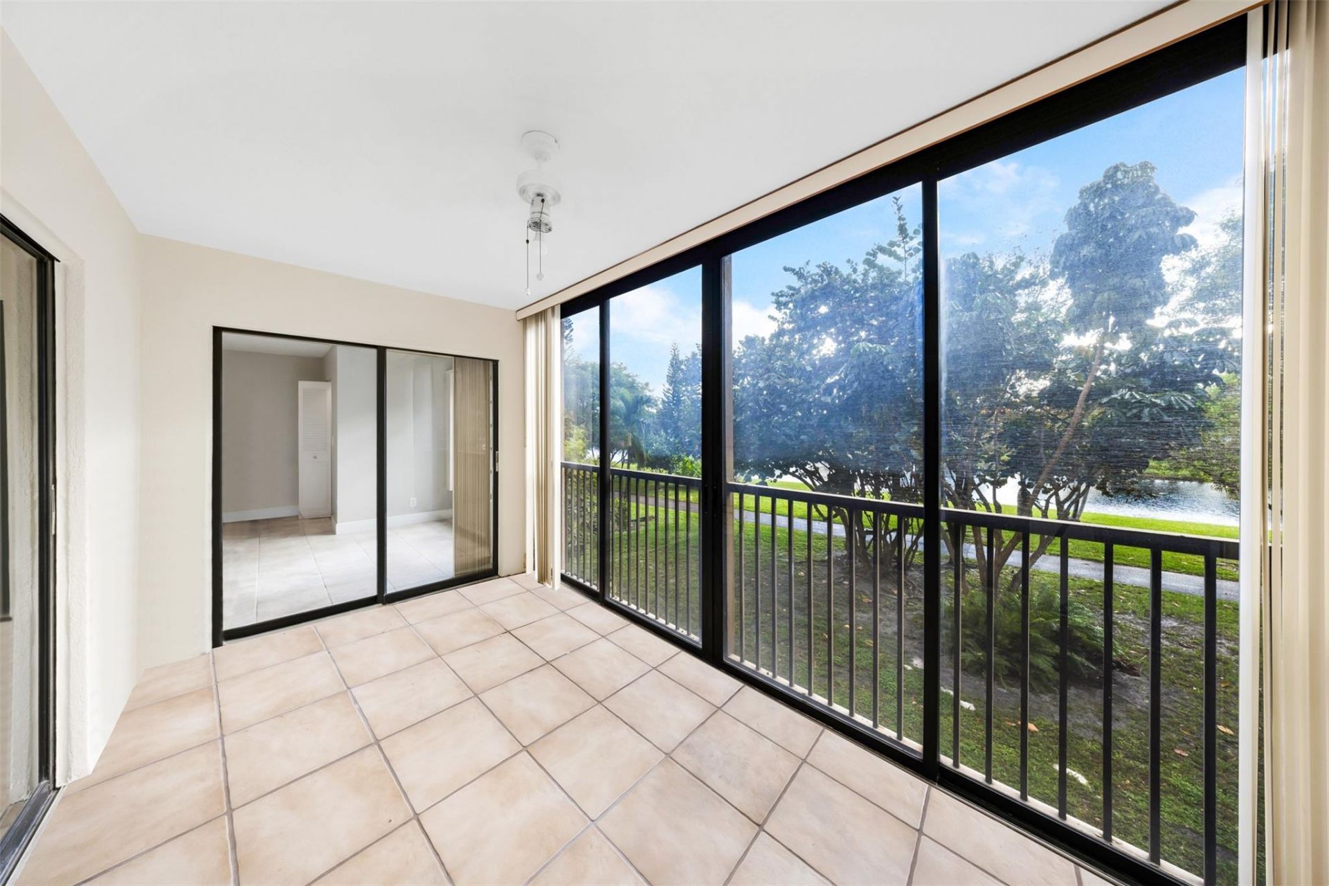 2202 S Cypress Bend Drive, Unit 207, Pompano Beach, FL 33069 Photo