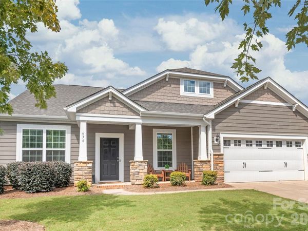634 Gardenbrook Trail, Belmont, NC 28012