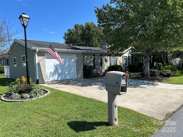 429 Riverwind Drive, Hendersonville, NC 28739