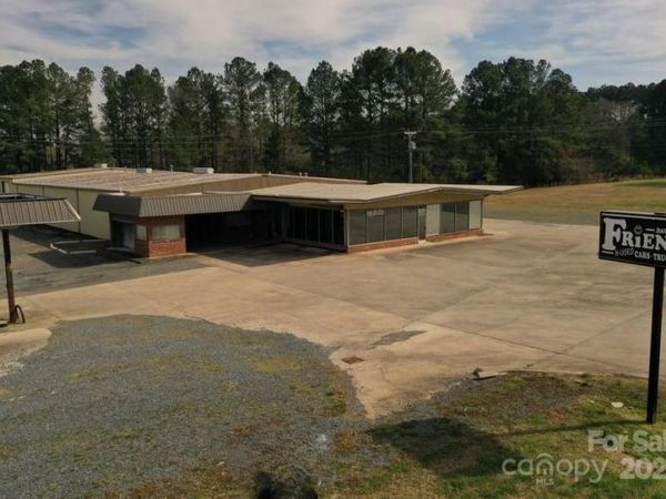 1055 Albemarle Road, Troy, NC 27371