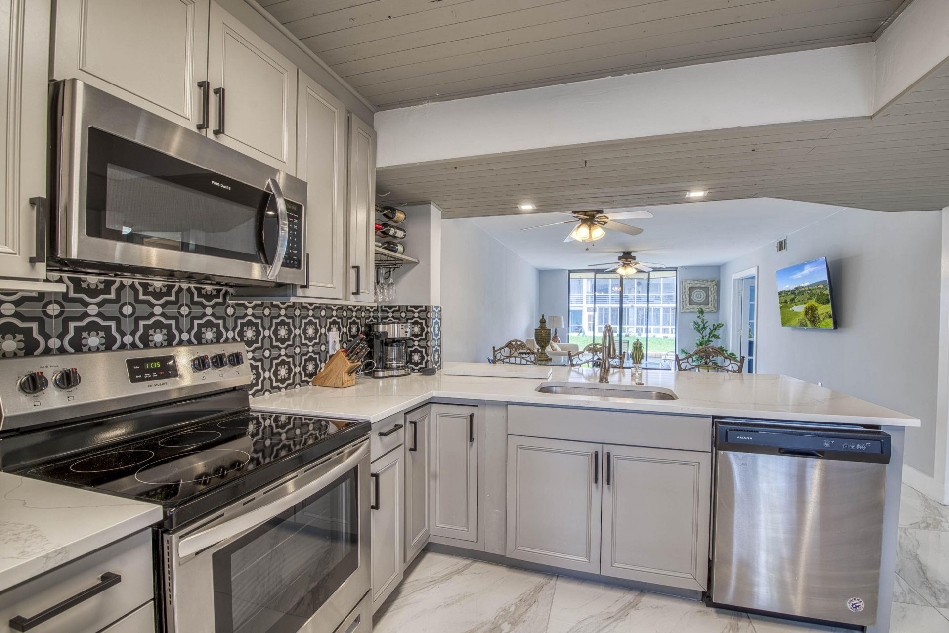 896 N Federal Highway, Unit 128, Lantana, FL 33462 Photo