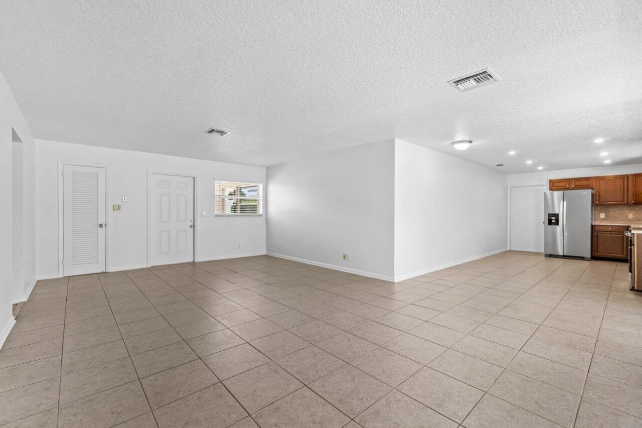 751 Hummingbird Way, Unit 7, North Palm Beach, FL 33408 Photo