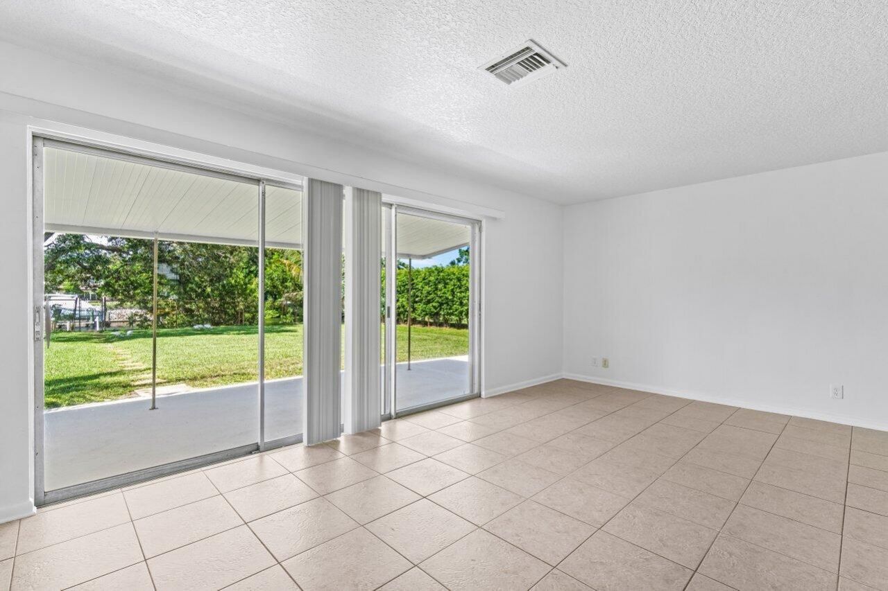 751 Hummingbird Way, Unit 7, North Palm Beach, FL 33408 Photo