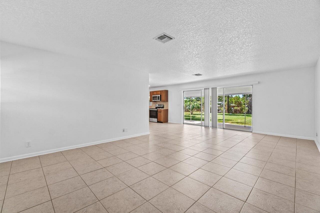 751 Hummingbird Way, Unit 7, North Palm Beach, FL 33408 Photo