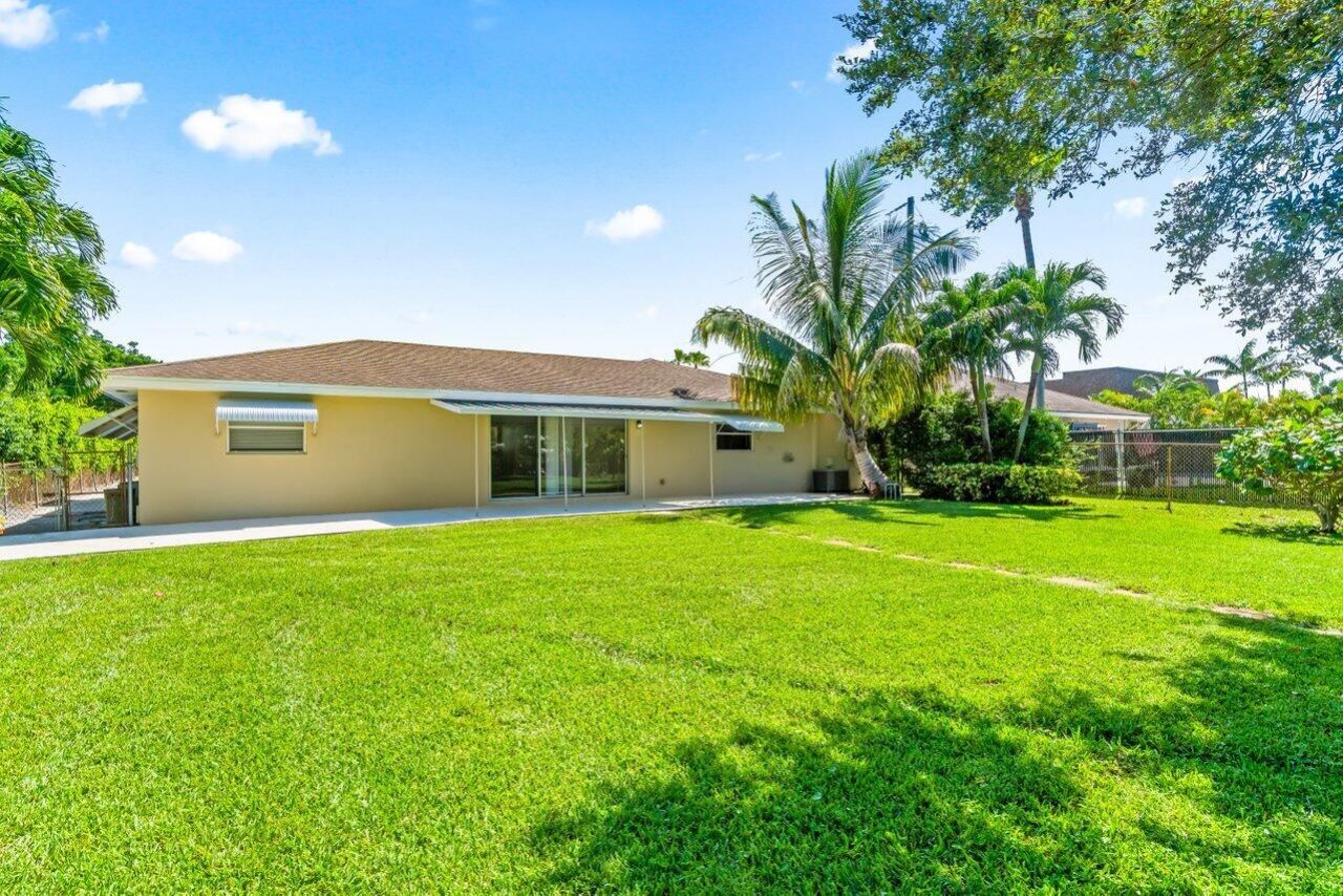 751 Hummingbird Way, Unit 7, North Palm Beach, FL 33408 Photo