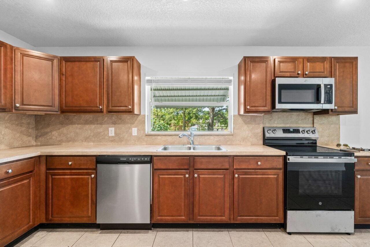 751 Hummingbird Way, Unit 7, North Palm Beach, FL 33408 Photo