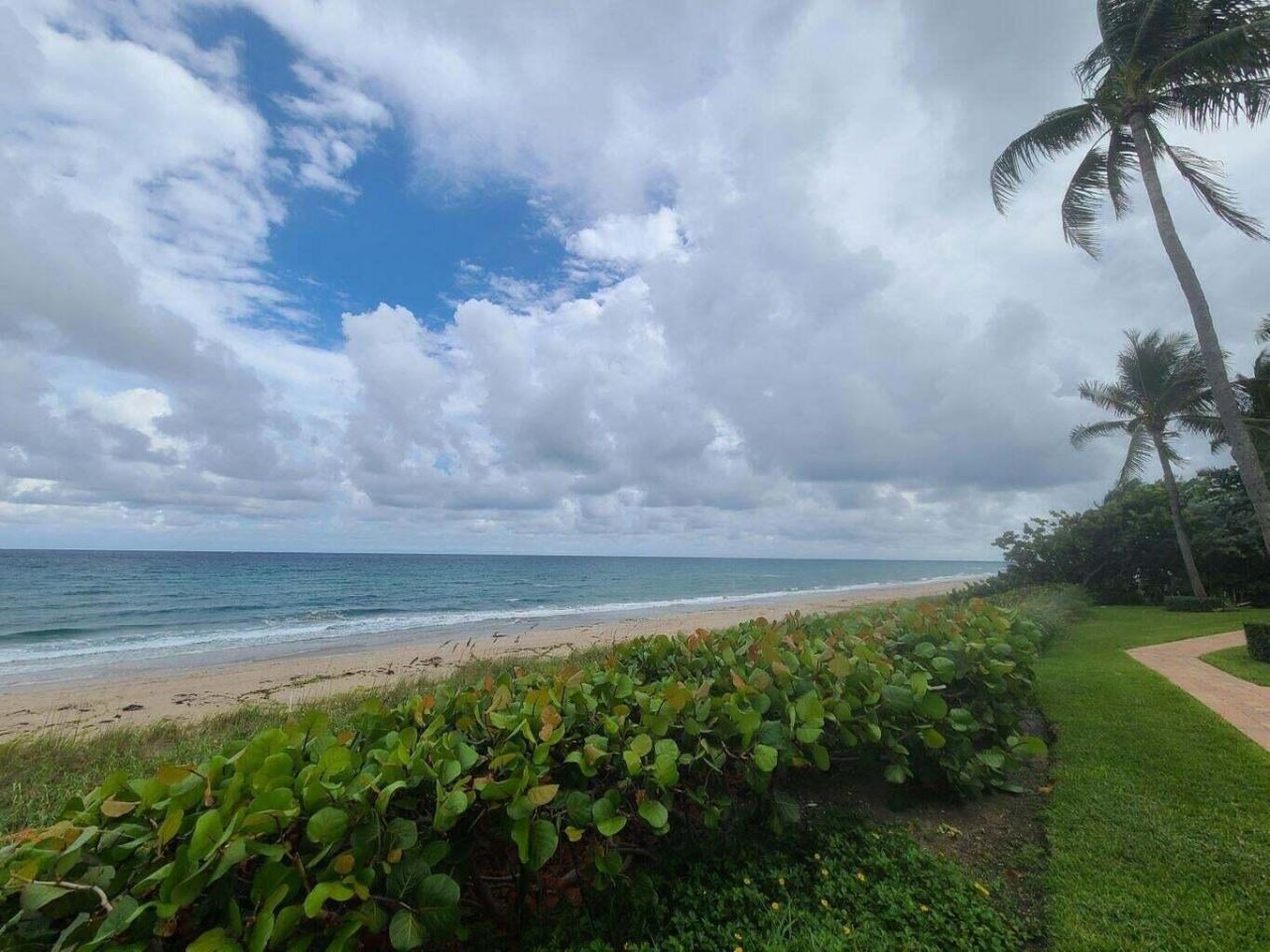 3851 N Ocean Boulevard, Unit 409, Gulf Stream, FL 33483 Photo